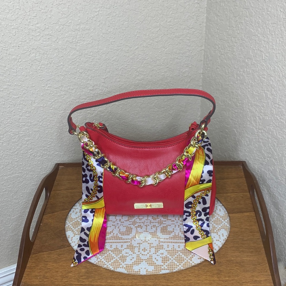 Liz Claiborne Red Handbag Gold chain twilly